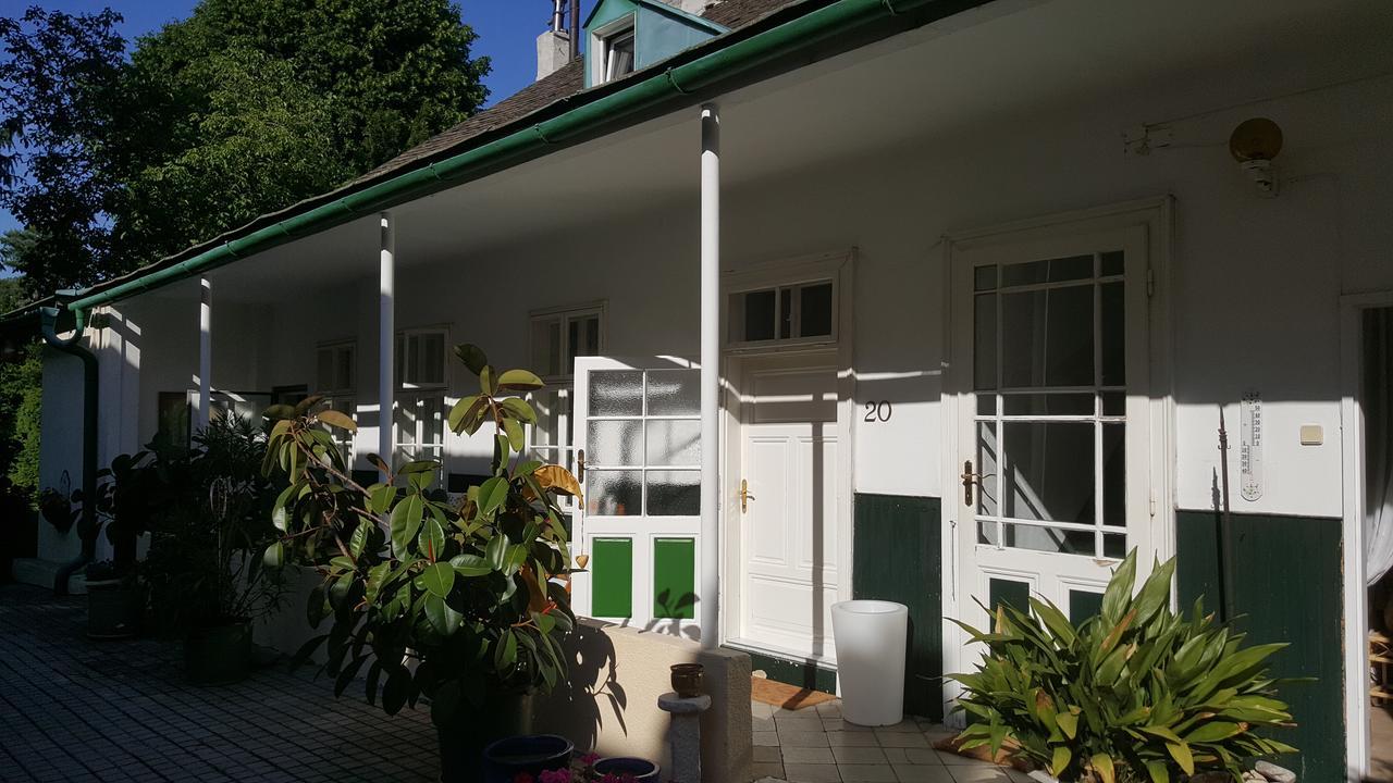 Pension Margit Баден Экстерьер фото